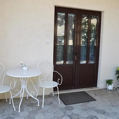 Nikolic Apartment