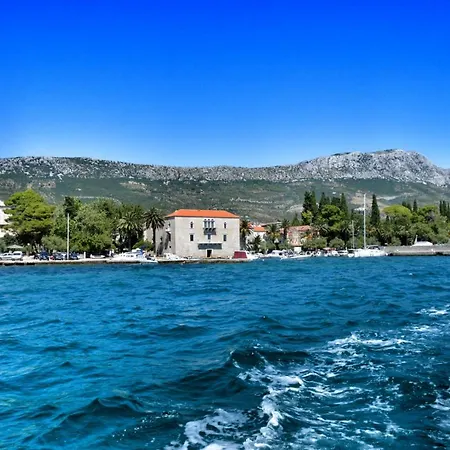 Nikolic * Kastela